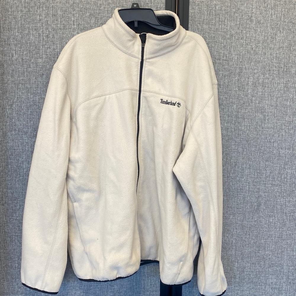 Mens Timberland jacket size 3 XL cream / white color.